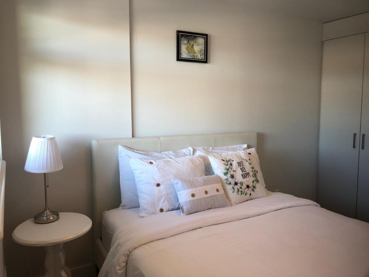 Amicable, Cozy, High Speed Internet, Sleeps 2 Riverview Downtown Apartment YYC Buitenkant foto